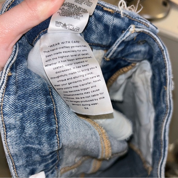 Good American Good Legs Distressed Skinny Jeans - Picture 7 of 9